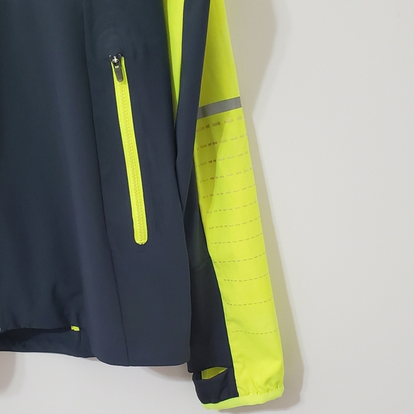 New Balance Beacon Running Jacket Winbreaker Yellow Black Women Medium - Picture 3 of 12